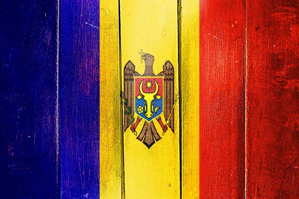 Vintage Moldawien Flagge auf Grunge Holzplatte — Stockfoto