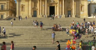 Noto ana cadde