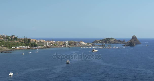 Îles Cyclopéennes vue mer 