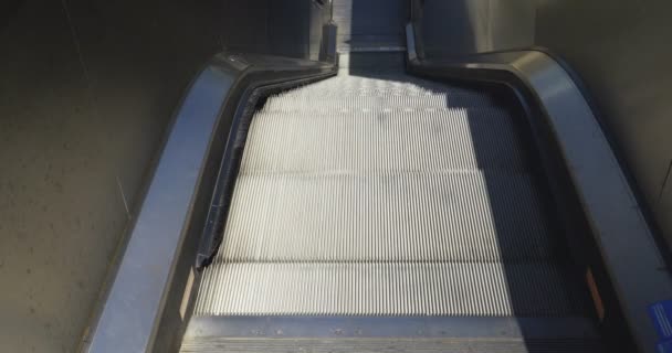 Gros Plan Escalator Monter Étage Supérieur — Video