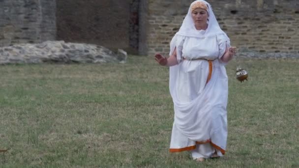 Romeinse Vestale Tijdens Enactment Back Time Juli 2017 Arezzo Italië — Stockvideo