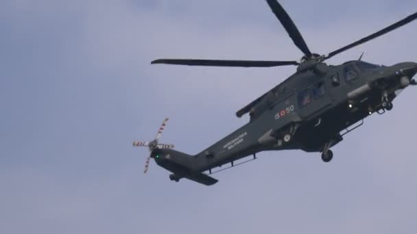 Búsqueda Rescate Helicóptero Italiano Entrenamiento — Vídeo de stock