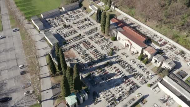 Cementerio Vista aérea Soleado Invierno — Vídeos de Stock