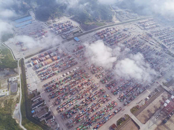 China Shangyangshan Port Containerhafen — Stockfoto