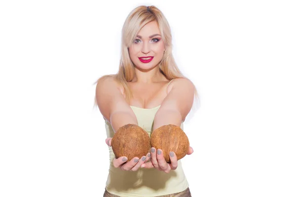 Studioporträt Einer Schönen Jungen Blonden Frau Hellgelben Sommertrikot Und Goldenen — Stockfoto