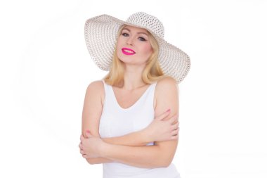 Güzel genç sarışın bir kadın şapkalı. Stüdyo. İzole et. Kavram - yaz ruh hali