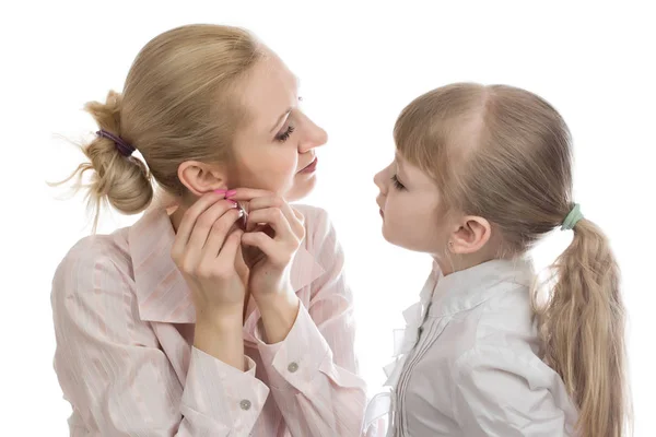 Mom Tries Earrings Daughter Watching — Stock Photo, Image