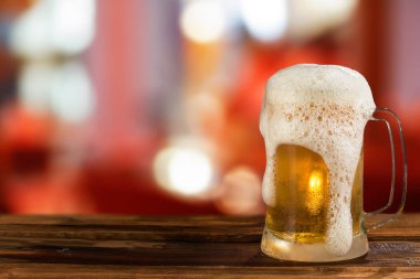 soğuk ışık bira bardağı bir pub