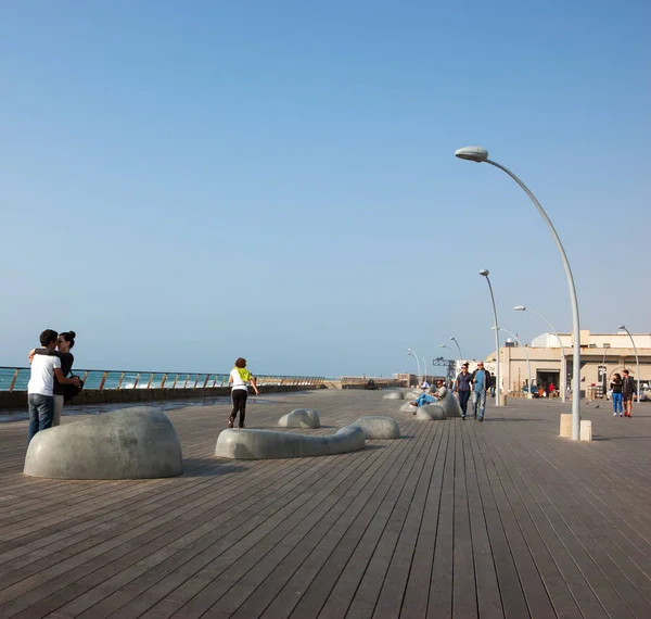 Tel Aviv Yafo Israel Febrero 2014 Parejas Relajándose Puerto Viejo — Foto de Stock