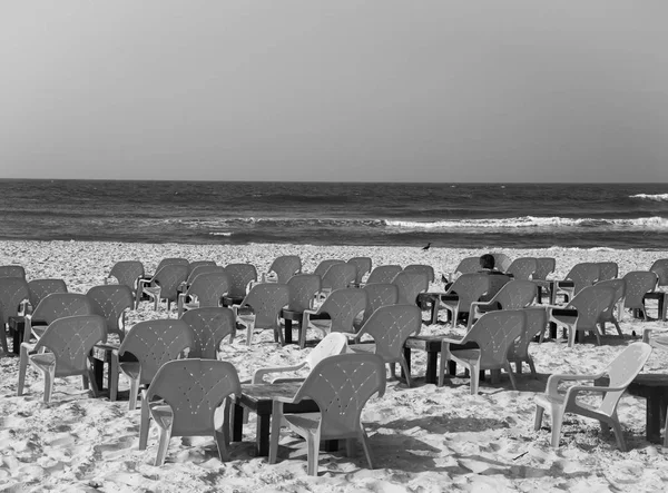 Střední Věku Žena Sedí Sám Prázdné Kavárně Pláži Tel Aviv — Stock fotografie