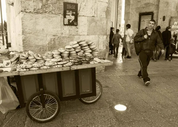 Jerusalem Israel Febrero 2014 Típico Pan Bagel Jerusalén Falafel Pasteles — Foto de Stock