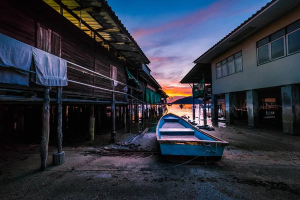Рыбацкие лодки и образ жизни рыбака Таиланд — стоковое фото