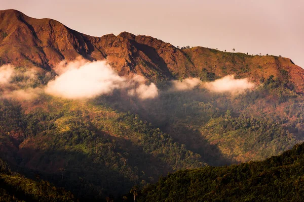 Altas Montanhas Sem Árvores Vermelho Tailândia — Fotografia de Stock