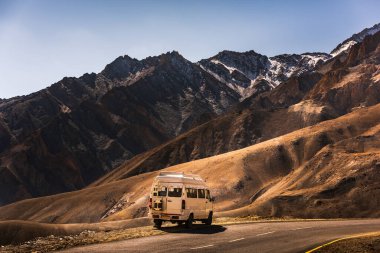 Hindistan 'daki Leh Dağları' nın Ladakh Sıradağları manzarası