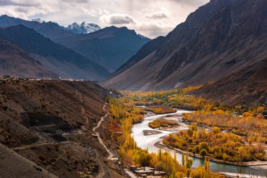 Leh Ladakh, güzel manzara, Himalaya sıradağları