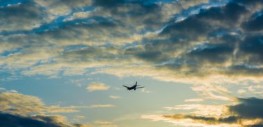 uçak gökyüzü bulutları