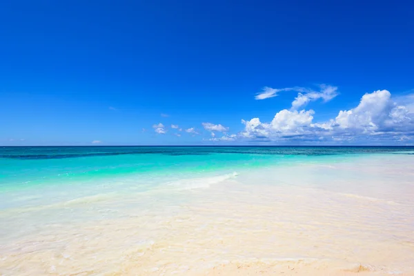 Sandstrand am Meer — Stockfoto