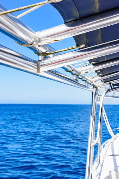 Yacht side view — Stock Photo, Image