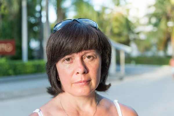 Brunett medelålders — Stockfoto