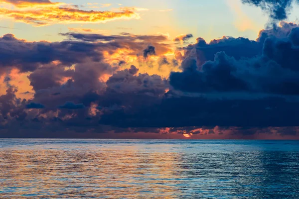 Puesta de sol del mar en silencio — Foto de Stock