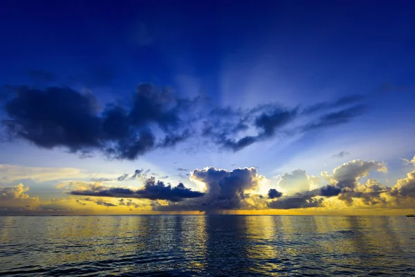 海の夕日静かに — ストック写真