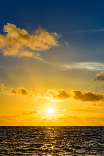 Sea sunset quietly — Stock Photo, Image