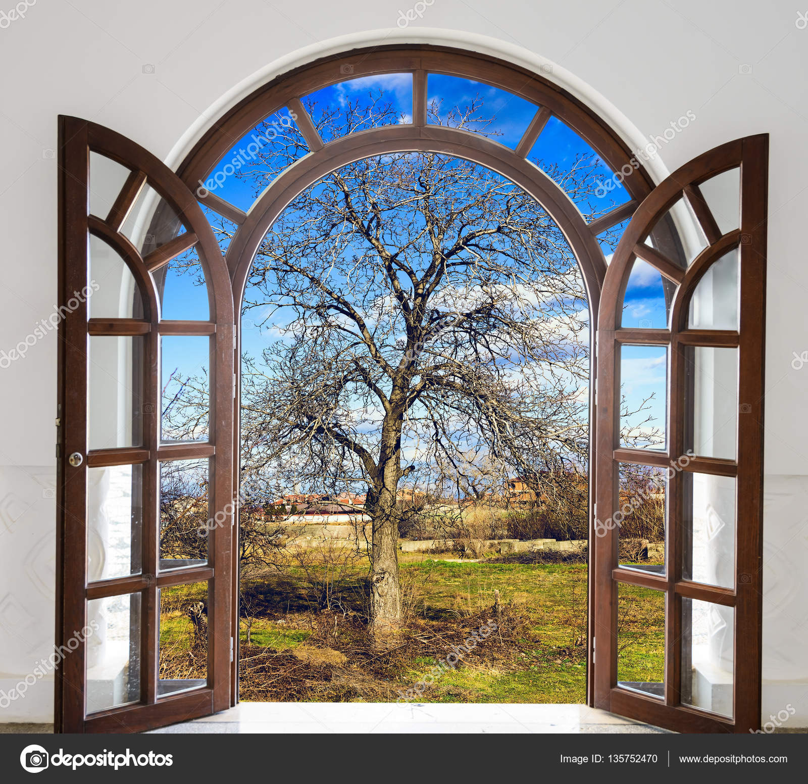 Open Door Arch Garden Bloom In Spring Stock Photo C Db Rus