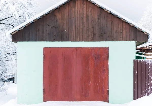 Vita garaget stängt — Stockfoto