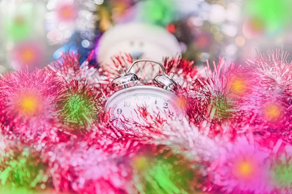 Nya året tinsel timmar — Stockfoto