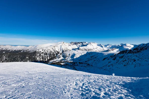 Toppen av berget snön — Stockfoto