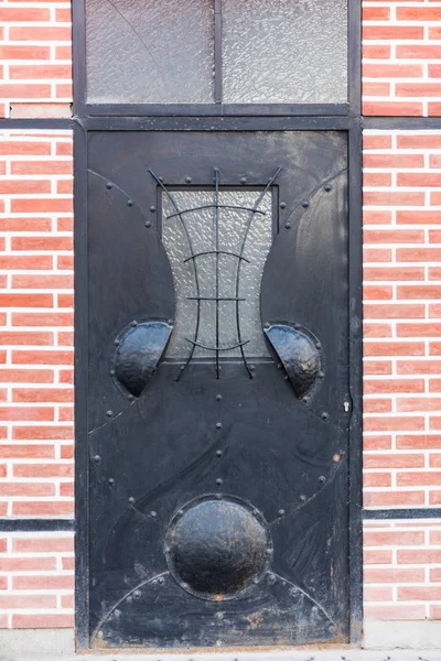 鋼製ドアの要塞 — ストック写真