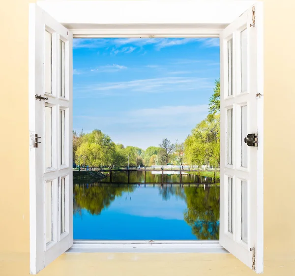 Blick auf den Teich — Stockfoto