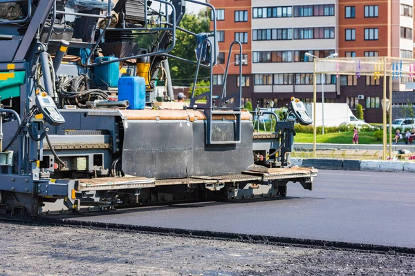 Yeni Asfalt döşeme