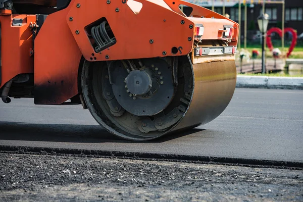 Yeni Asfalt döşeme