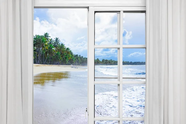 Ocean widok okna — Zdjęcie stockowe