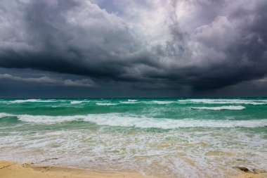 Deniz fırtına bulutu kasırga Irma