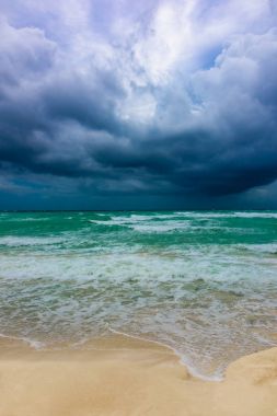 Deniz fırtına bulutu kasırga Irma