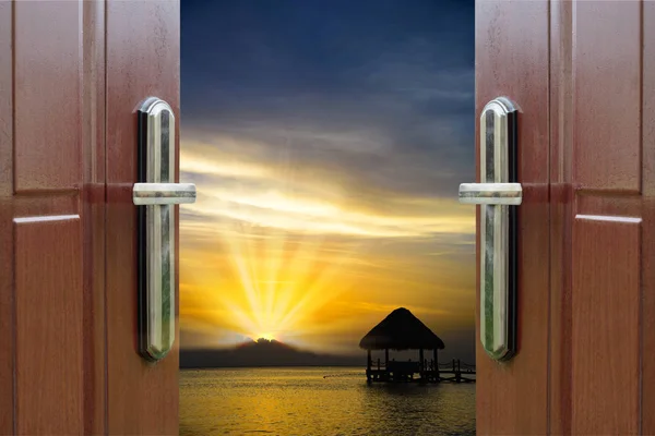 Dawn deur open oceaan Caribische Dominicaanse Republiek — Stockfoto