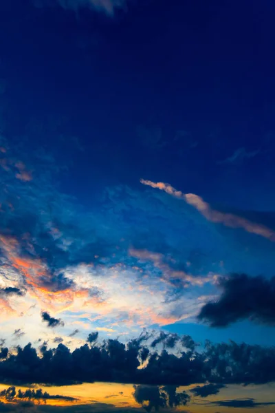 Sonnenuntergang in Wolken — Stockfoto