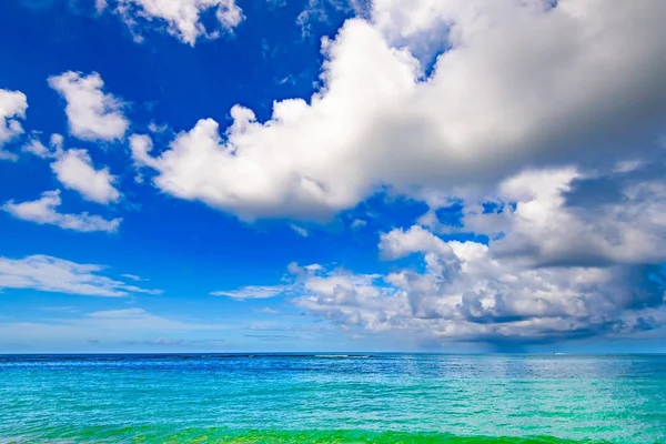 Karibik Meer Dominikanische Republik türkisfarbene paradiesische Landschaft — Stockfoto