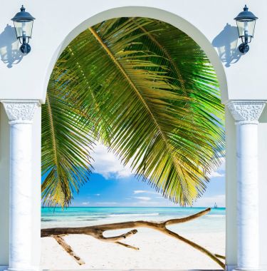 ahşap açık kapı kemer çıkmak için plaj Karayip Dominik Cumhuriyeti