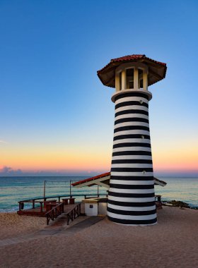 Karayip deniz gün doğumu deniz feneri