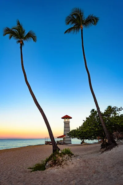 Karibiska havet soluppgång fyr — Stockfoto