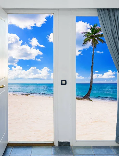 Дверь открытый пальмовый пляж Карибского моря Доминиканская Республика — стоковое фото