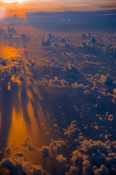 Napkelte felett a légi kilátással az óceánra — Stock Fotó