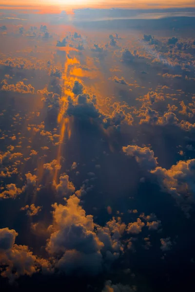 Salida del sol sobre la vista aérea del océano — Foto de Stock