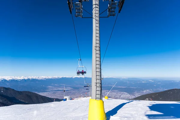 Bulgarien Bansko Februari 2020 Skidanläggning Bansko Snöiga Skidbackar Och Stolsliftstation — Stockfoto