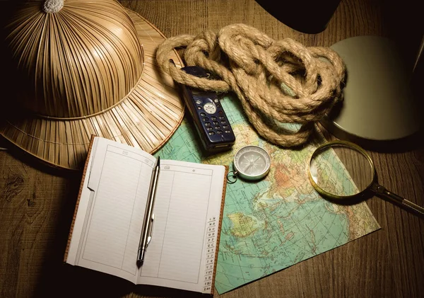 Reiseplanung Urlaub Mit Karte Kompass Kamera Notizblock — Stockfoto