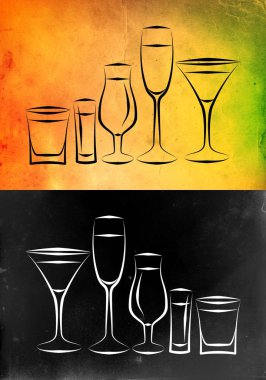 Yaratıcı bir arka plan üzerinde alkol çeşitleri