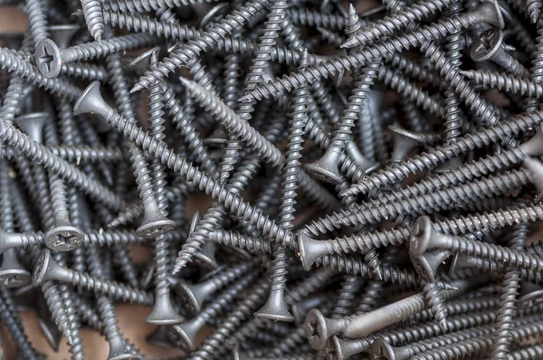 Metal vida yakın çekim